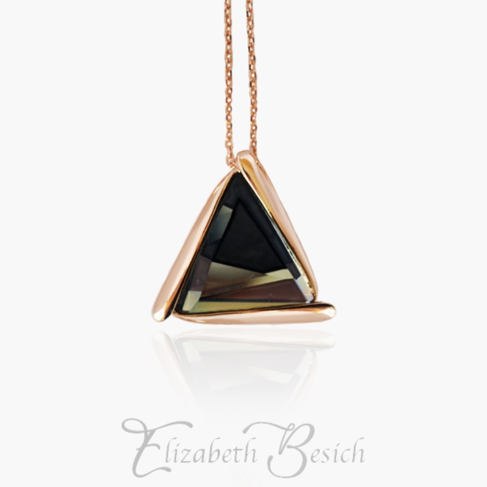 Classy Gold Neklace